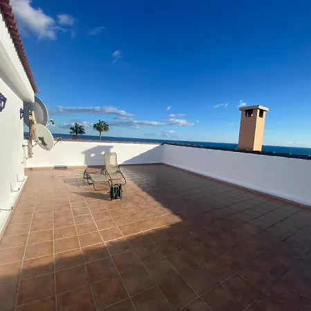 Tranquilla - Sea View With Pool - Walk To - Family And Pet Friendly Feriehus *