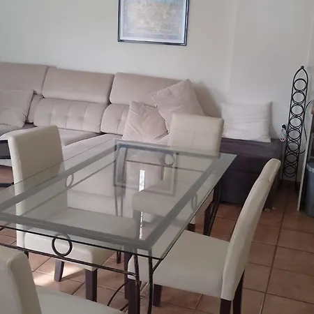 Tranquilla - Sea View With Pool - Walk To - Family And Pet Friendly