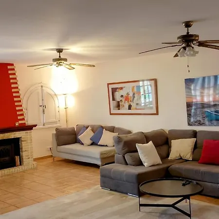 Feriehus Tranquilla - Sea View With Pool - Walk To - Family And Pet Friendly Estepona