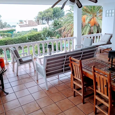 Tranquilla - Sea View With Pool - Walk To - Family And Pet Friendly Feriehus