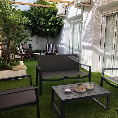 Tranquilla - Sea View With Pool - Walk To - Family And Pet Friendly *