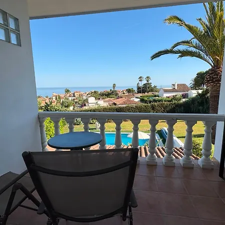 Tranquilla - Sea View With Pool - Walk To - Family And Pet Friendly *